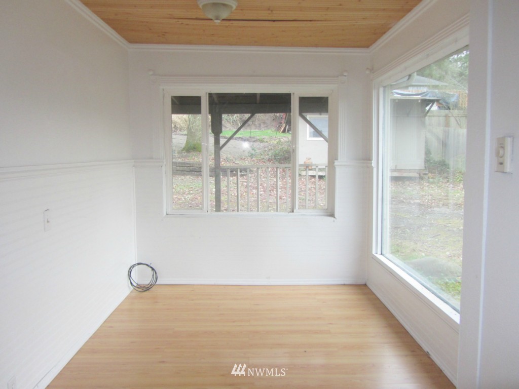 1870 Southwest Cook Road Port Orchard, WA 98367 - Photo 9 of 19 Gallery Image 9