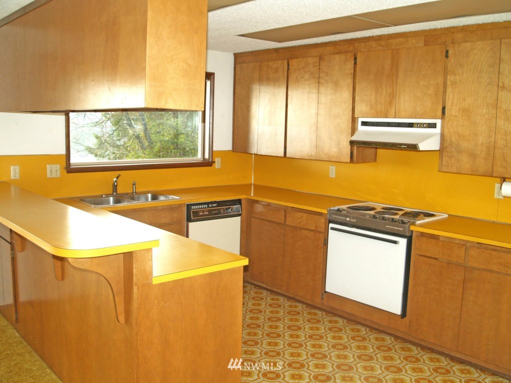 8510 Mill Bight Road Northeast Olympia, WA 98516 - Photo 6 of 16 Gallery Image 6