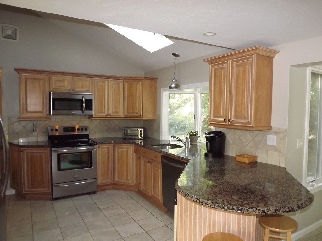 1 Williams Road Sharon, MA 02067 - Photo 3 of 17 Gallery Image 3