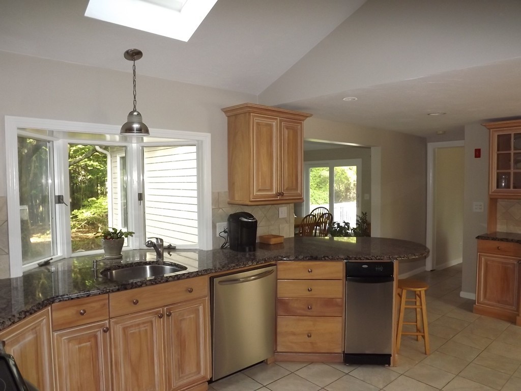 1 Williams Road Sharon, MA 02067 - Photo 5 of 17 Gallery Image 5