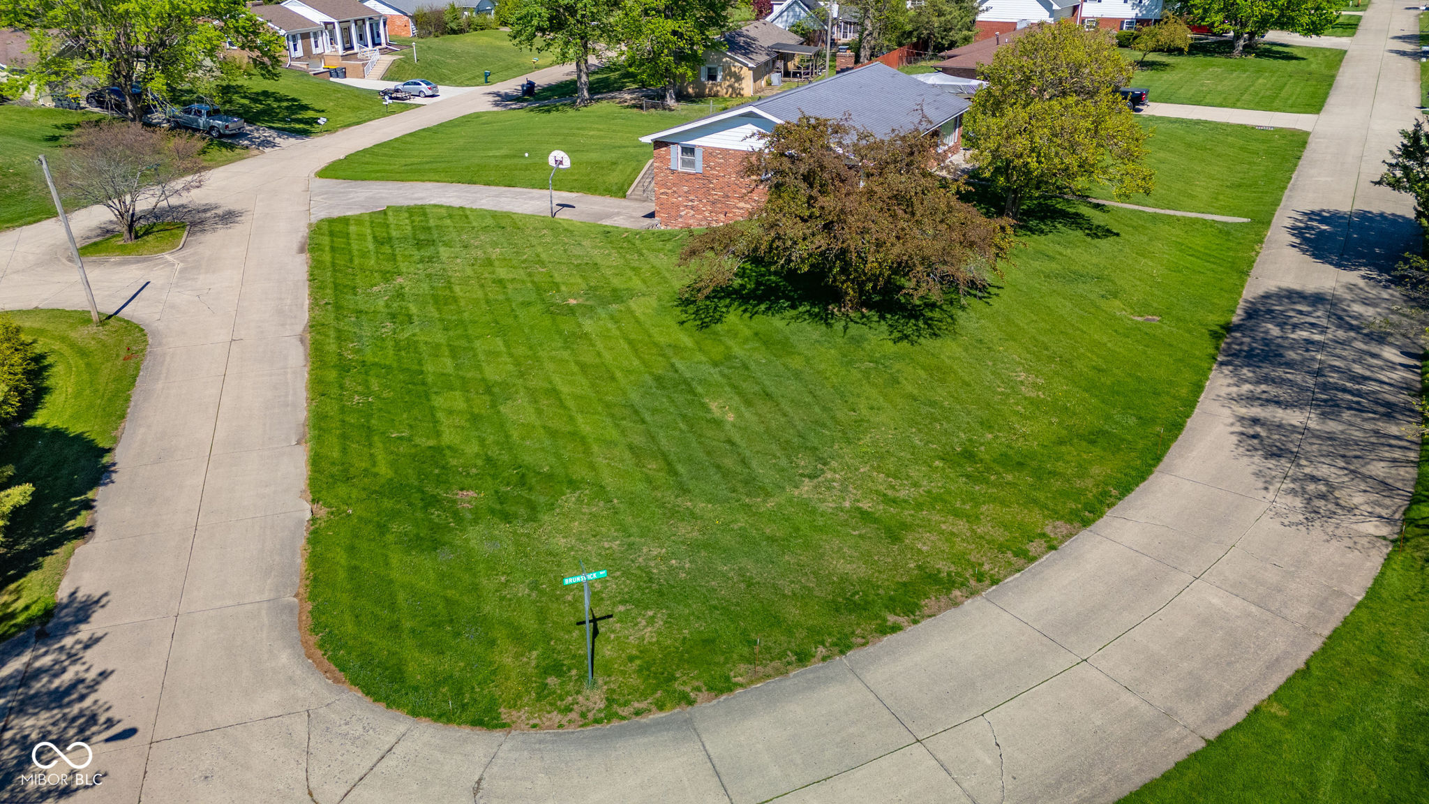 1016 Brunswick Way Anderson, IN 46012 - Photo 8 of 38