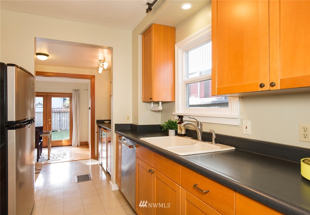 507 North 73rd Street Seattle, WA 98103 - Photo 11 of 25 Gallery Image 11