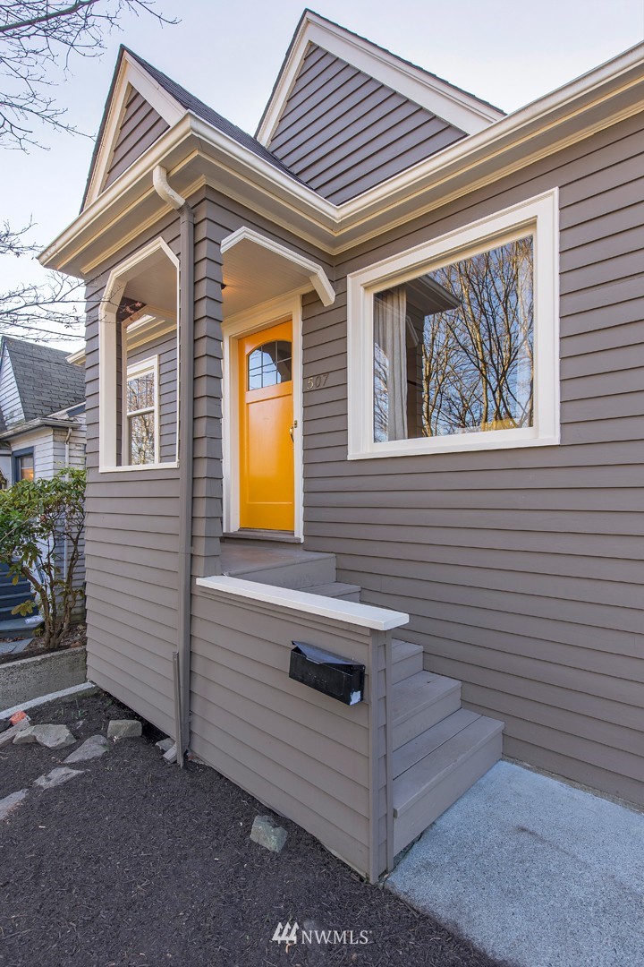 507 North 73rd Street Seattle, WA 98103 - Photo 3 of 25 Gallery Image 3