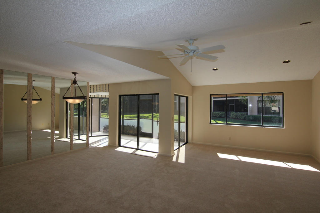 5750 Coach House Circle, Unit D Boca Raton, FL 33486 - Photo 2 of 17 01 Diaz LR