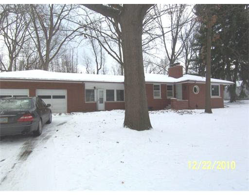 2732 Locust Road South Bend, IN 46614 - Photo 1 of 12 Gallery Image 1