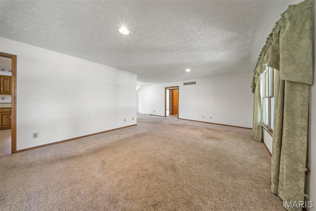 503 Spruce Street Dixon, MO 65459 - Photo 4 of 52
