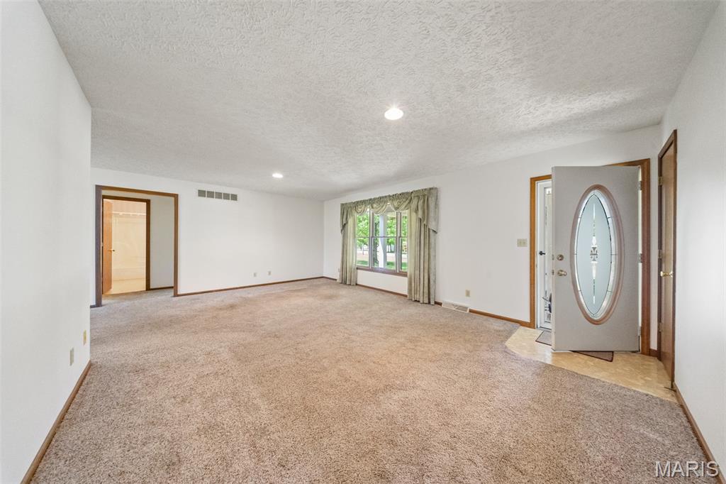 503 Spruce Street Dixon, MO 65459 - Photo 5 of 52