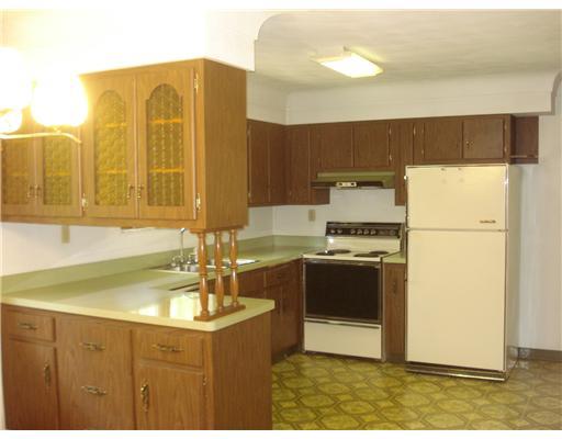 923 Harrison City Road Trafford, PA 15085 - Photo 3 of 8 Kitchen.