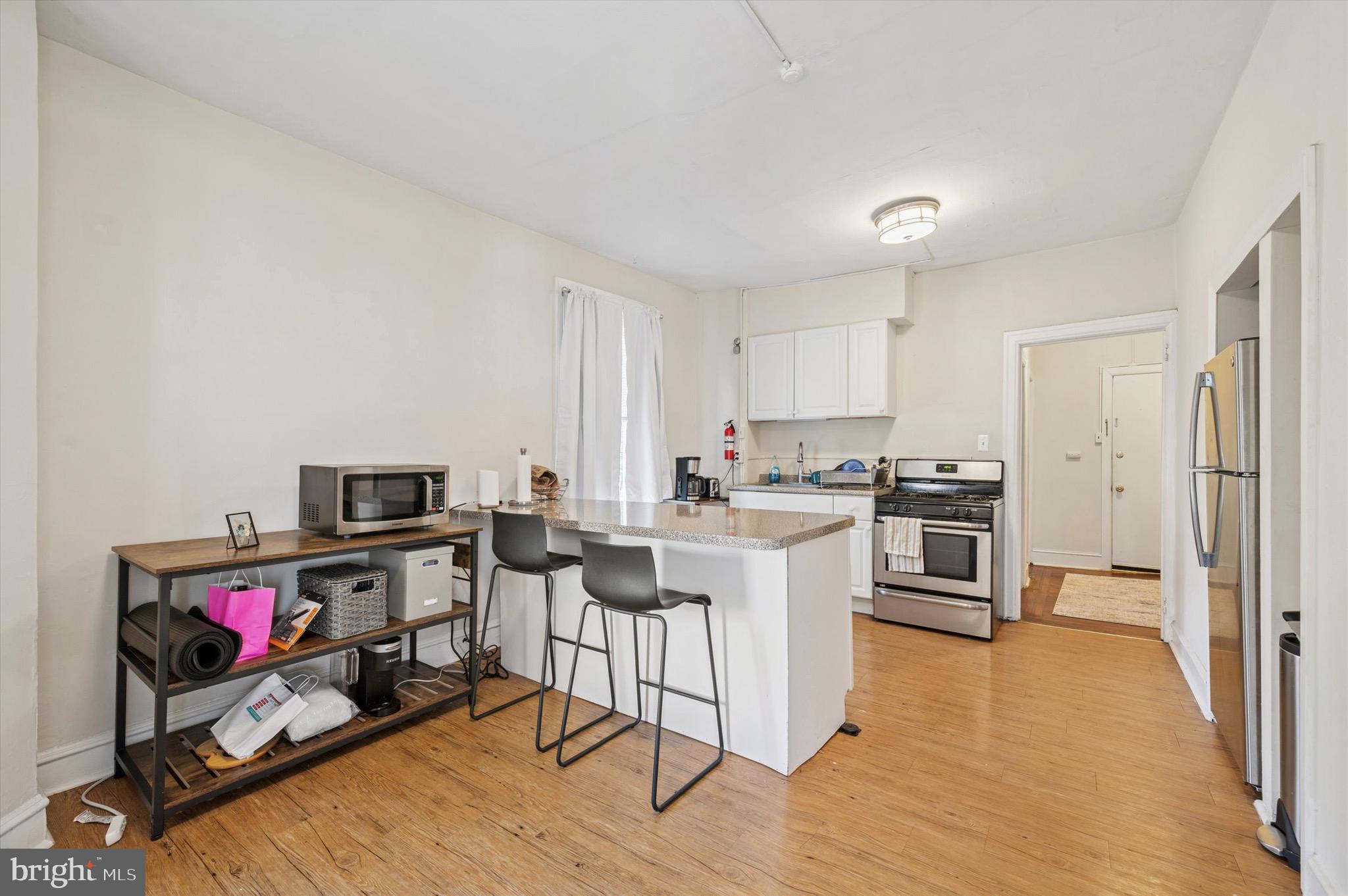 118 Walnut Avenue, Unit 2 Ardmore, PA 19003 - Photo 2 of 8