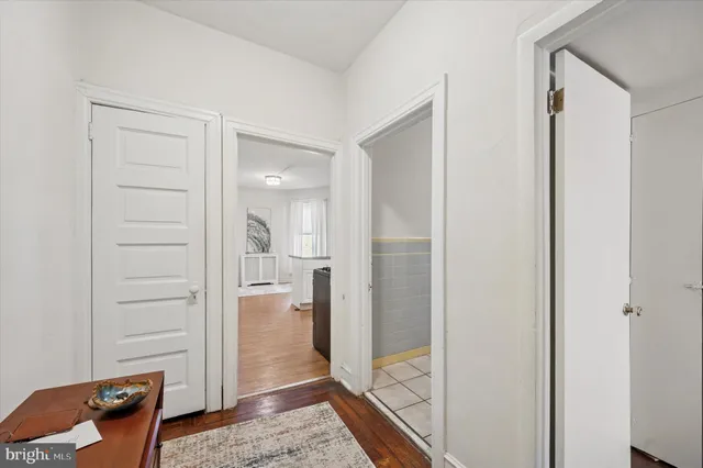 $1,700 | 118 Walnut Avenue, Unit 2, Ardmore, PA 19003