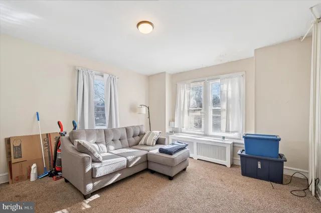 $1,700 | 118 Walnut Avenue, Unit 2, Ardmore, PA 19003