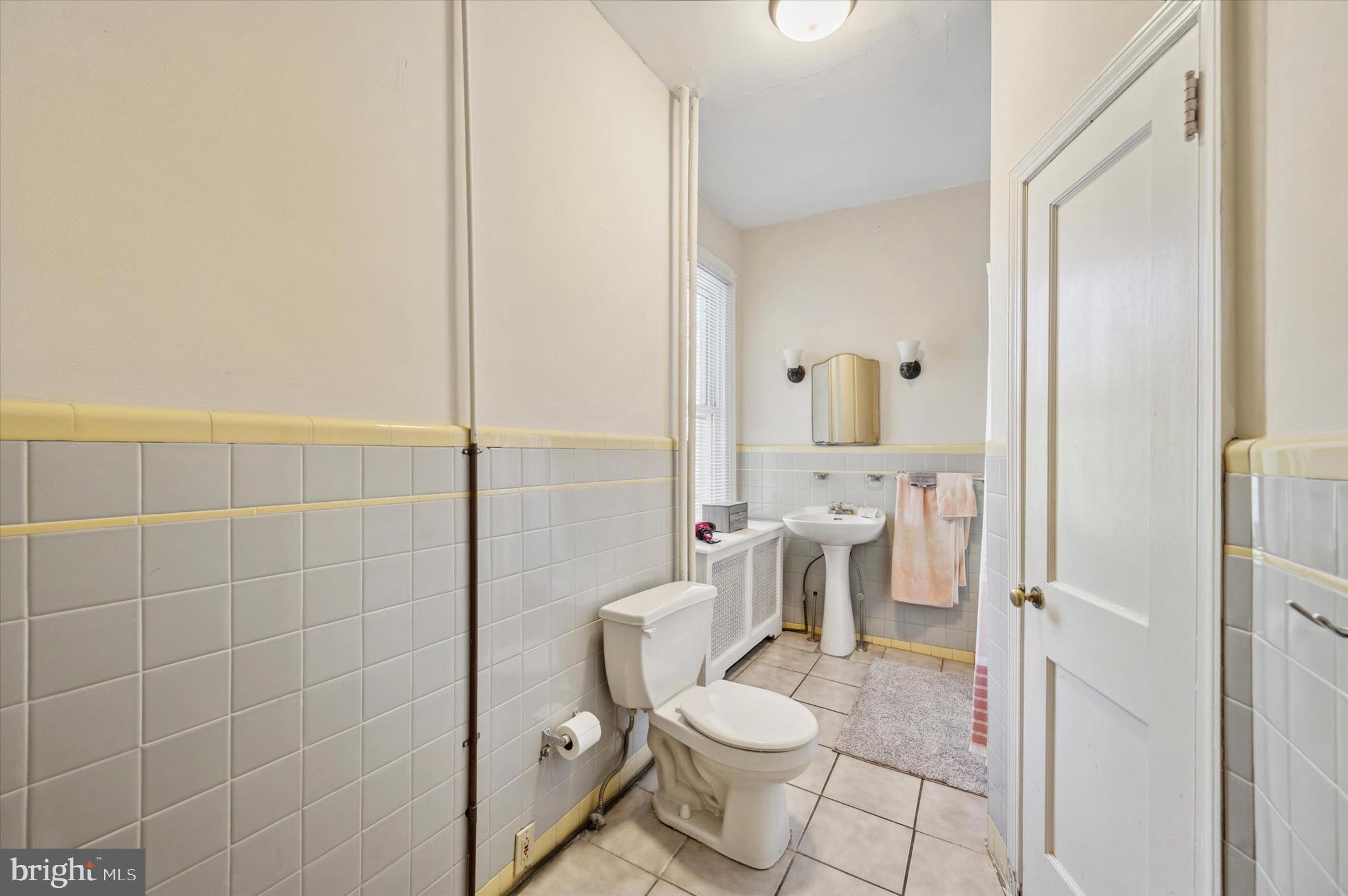 118 Walnut Avenue, Unit 2 Ardmore, PA 19003 - Photo 7 of 8