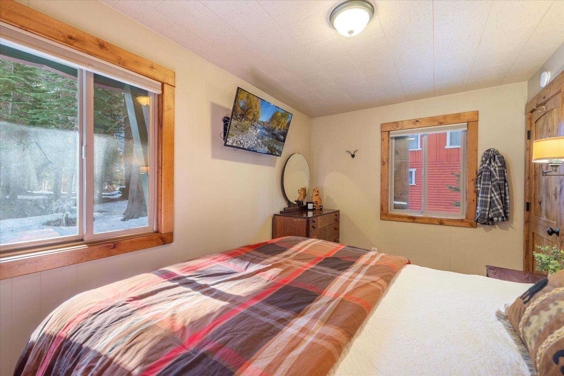 5225 Palisade Road Soda Springs, CA 95728 - Photo 12 of 26