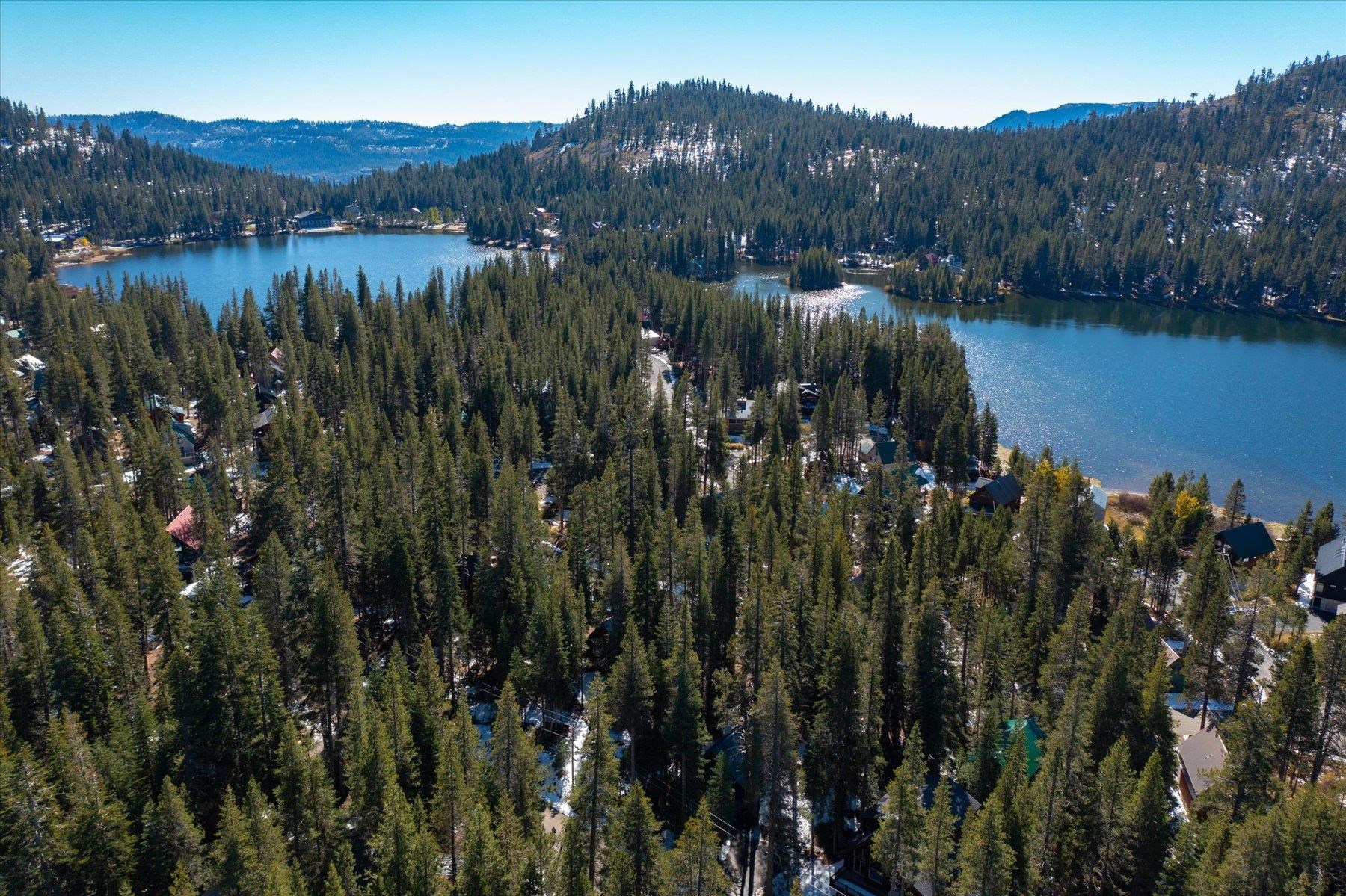 5225 Palisade Road Soda Springs, CA 95728 - Photo 3 of 26