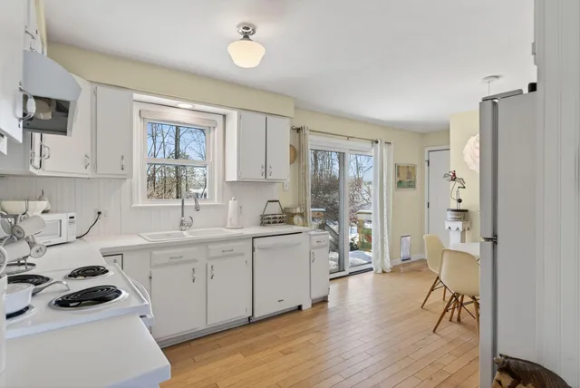 $399,000 | 4 Barque Road, Bath, ME 04530