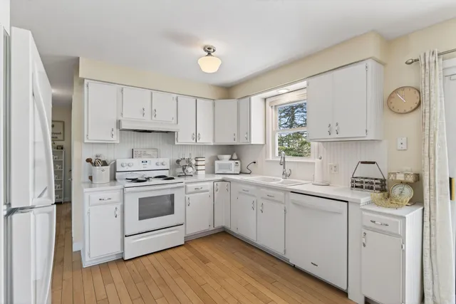 $399,000 | 4 Barque Road, Bath, ME 04530