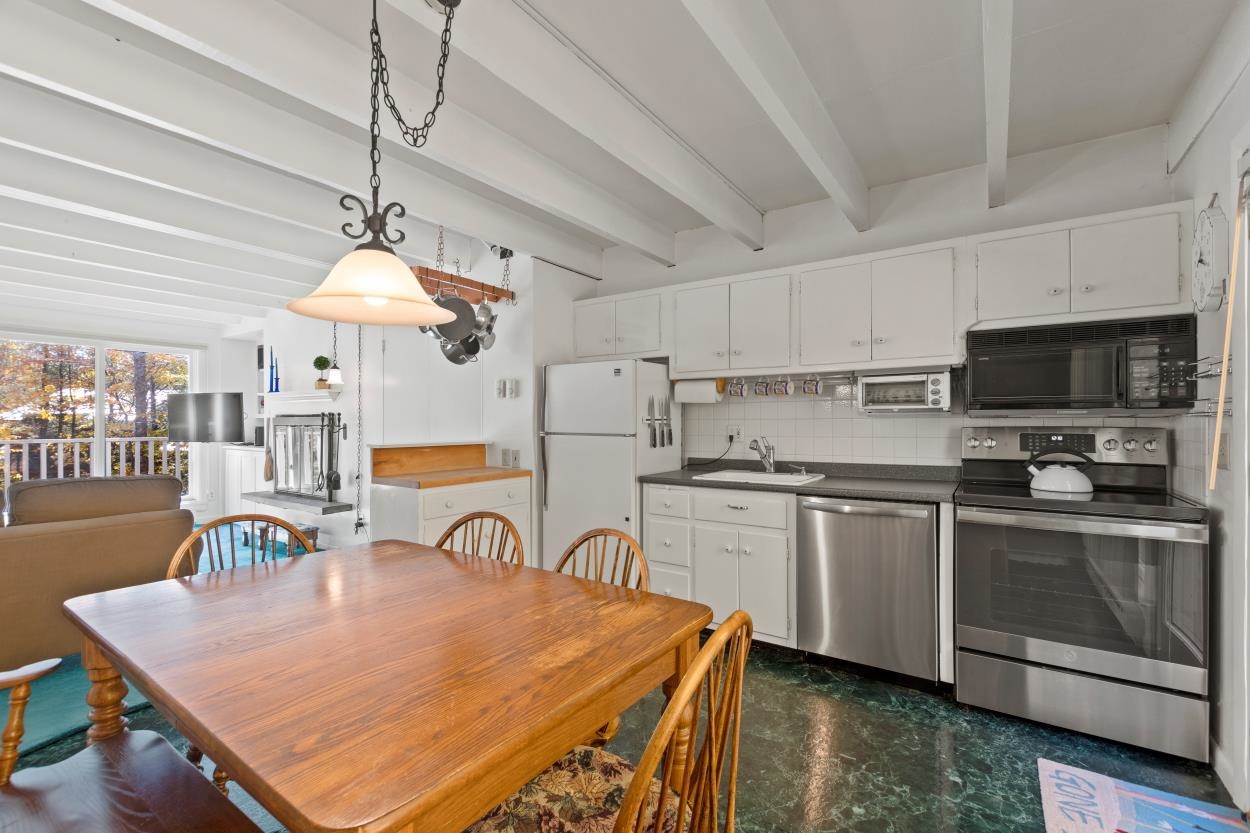 2 Burr Oak Road Winhall, VT 05340 - Photo 19 of 32