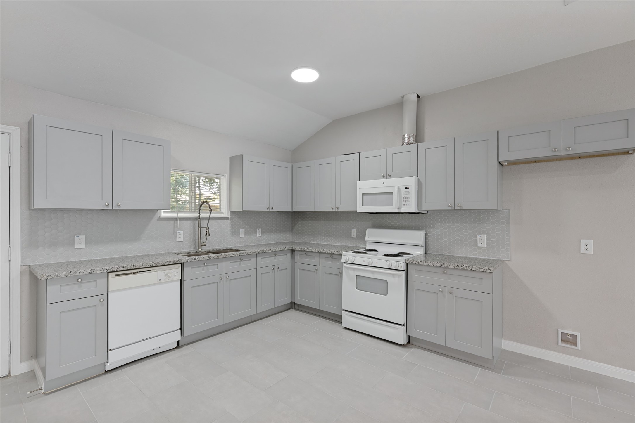 5034 Nassau Road Houston, TX 77021 - Photo 10 of 19