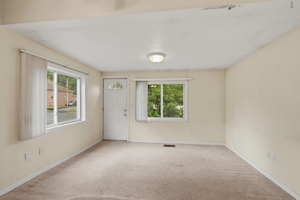 53 Water Street Gardner, MA 01440 - Photo 12 of 31