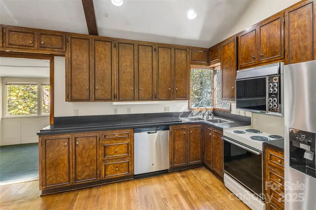 $399,000 | 212 Riverside Drive, Morganton, NC 28655