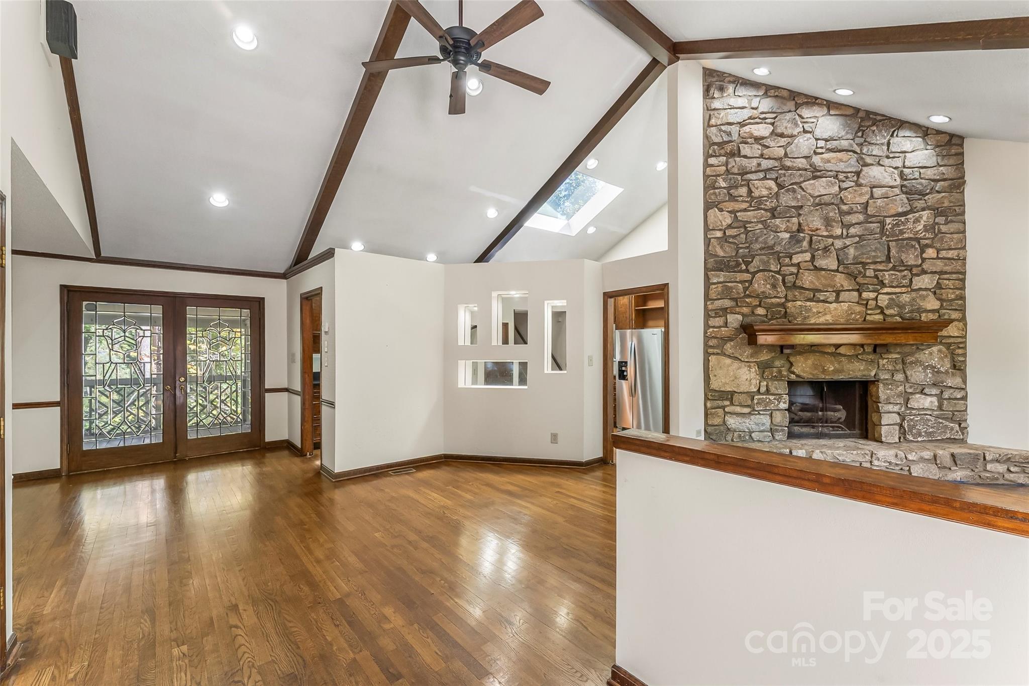 212 Riverside Drive Morganton, NC 28655 - Photo 3 of 47