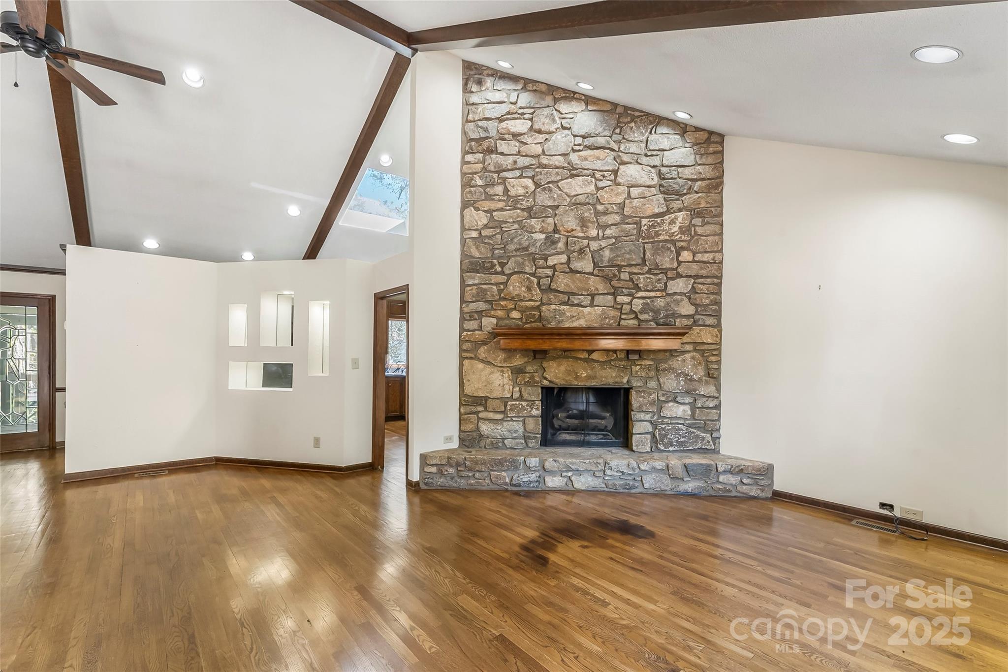 212 Riverside Drive Morganton, NC 28655 - Photo 4 of 47