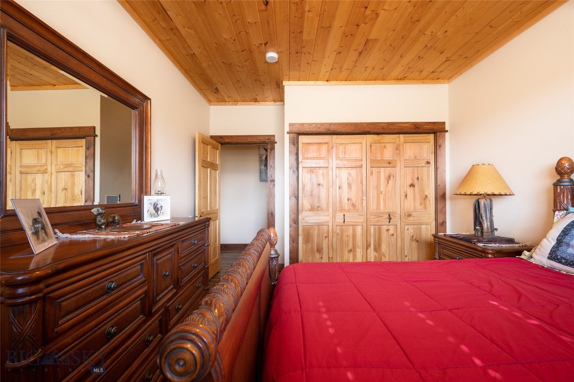981 Bon Accord Road Dillon, MT 59725 - Photo 23 of 55 Guest Bedroom