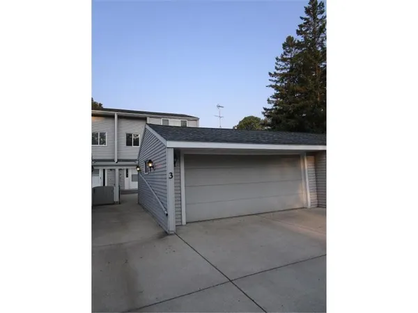 $529,900 | 2520 Le Homme Dieu Heights Northeast, Unit 3, Alexandria, MN 56308