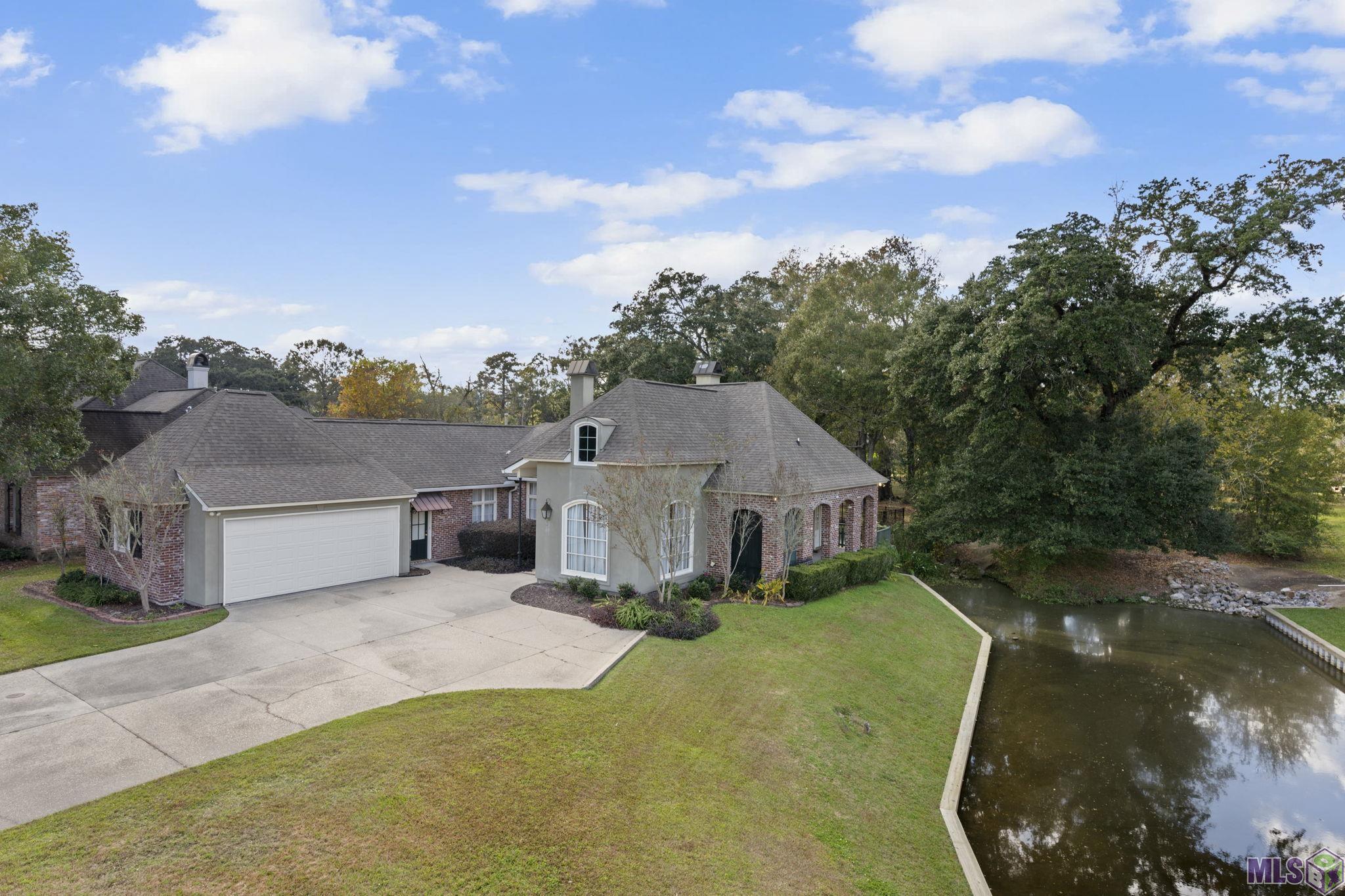 17928 Pecan Shadows Drive St. George, LA 70810 - Photo 2 of 26