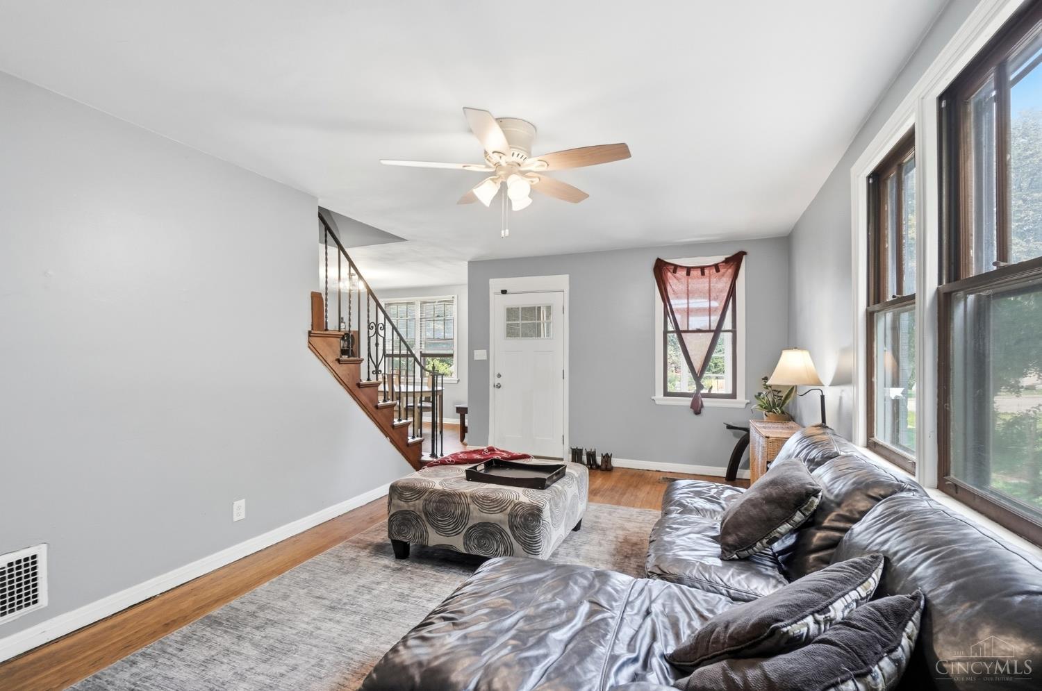 4615 Mayhew Avenue Cincinnati, OH 45238 - Photo 5 of 35