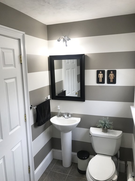 1385 Providence Road, Unit B Northbridge, MA 01588 - Photo 11 of 31