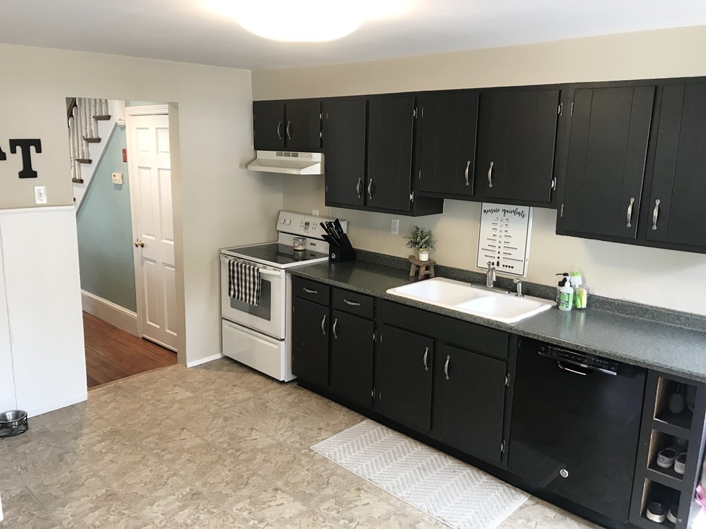 1385 Providence Road, Unit B Northbridge, MA 01588 - Photo 8 of 31