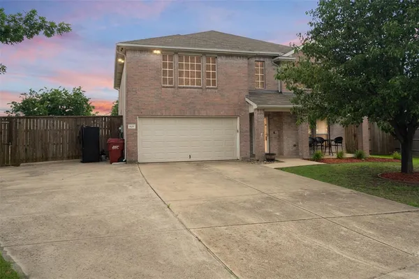 $2,850 | 921 Zoe Street, Royse City, TX 75189
