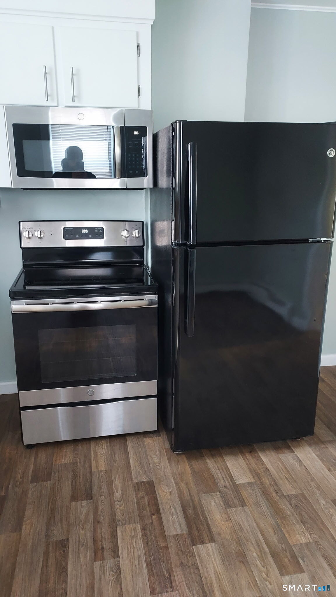 6 Boys Avenue Killingly, CT 06263 - Photo 7 of 20 a kitchen with appliances and cabinets