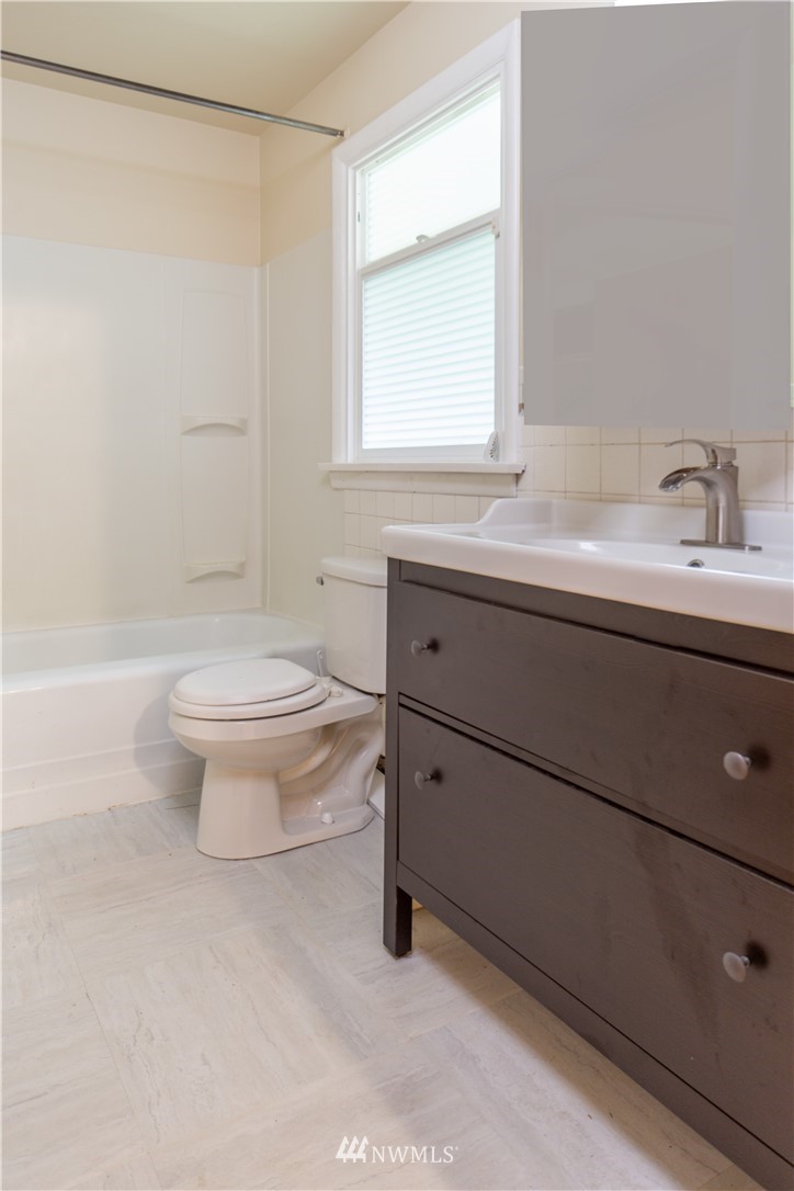 1440 Irondale Road Port Hadlock, WA 98339 - Photo 15 of 30 Gallery Image 15