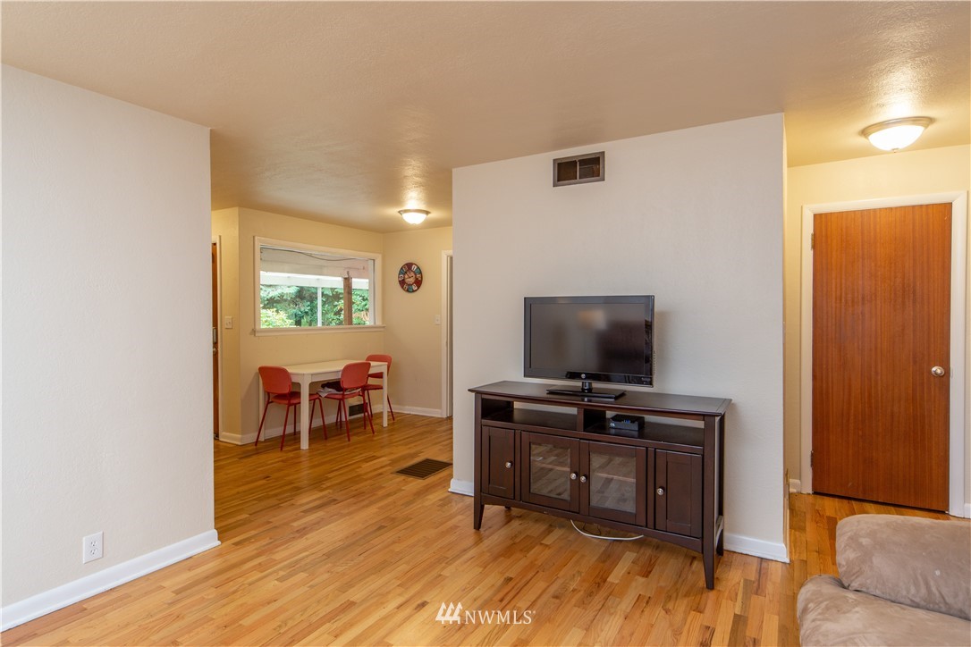 1440 Irondale Road Port Hadlock, WA 98339 - Photo 7 of 30 Gallery Image 7