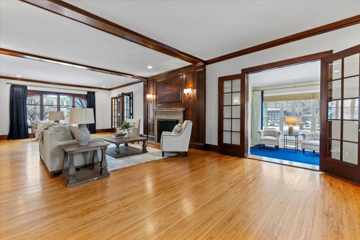 1724 Summit Avenue, Unit R Minneapolis, MN 55403 - Photo 10 of 57 Gallery Image 10