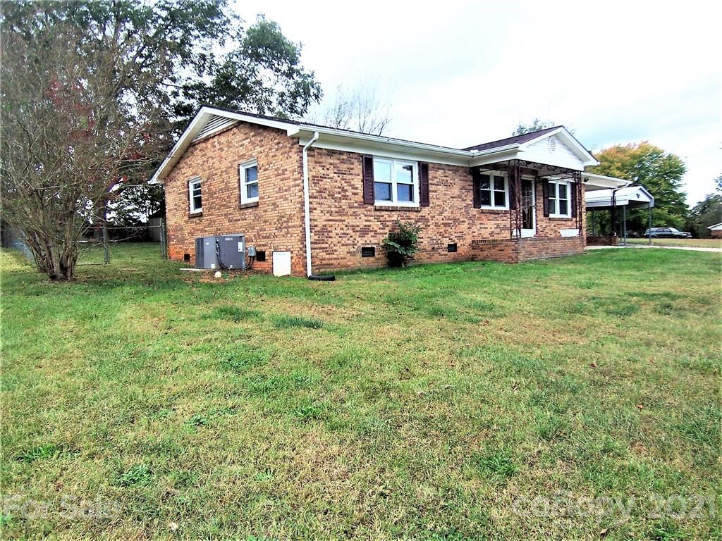 5312 Spring Lane Shelby, NC 28152 - Photo 2 of 25 Gallery Image 2