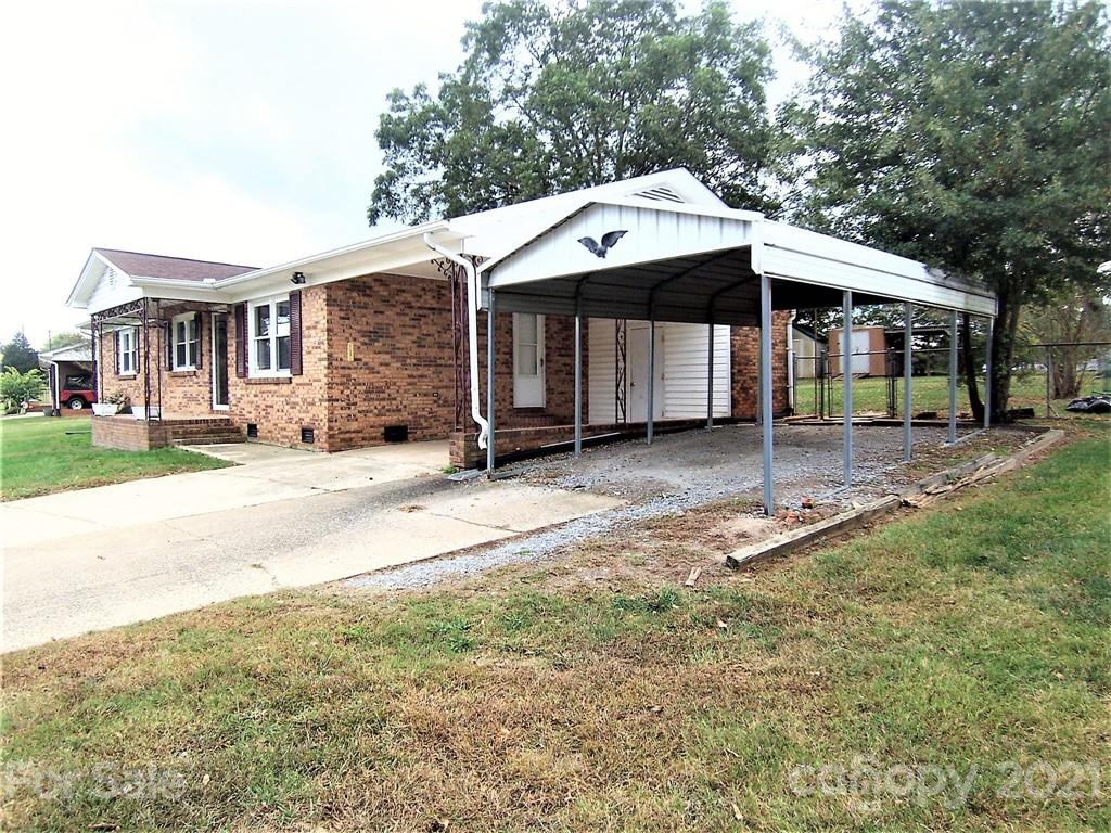 5312 Spring Lane Shelby, NC 28152 - Photo 3 of 25 Gallery Image 3