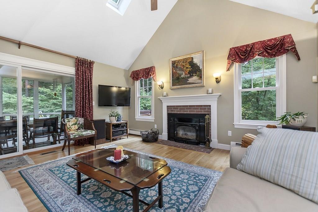 960 North Road Carlisle, MA 01741 - Photo 5 of 20