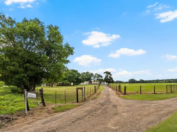 $699,900 | 468 County Road 4211, Pittsburg, TX 75686