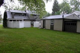20343762-4.JPG