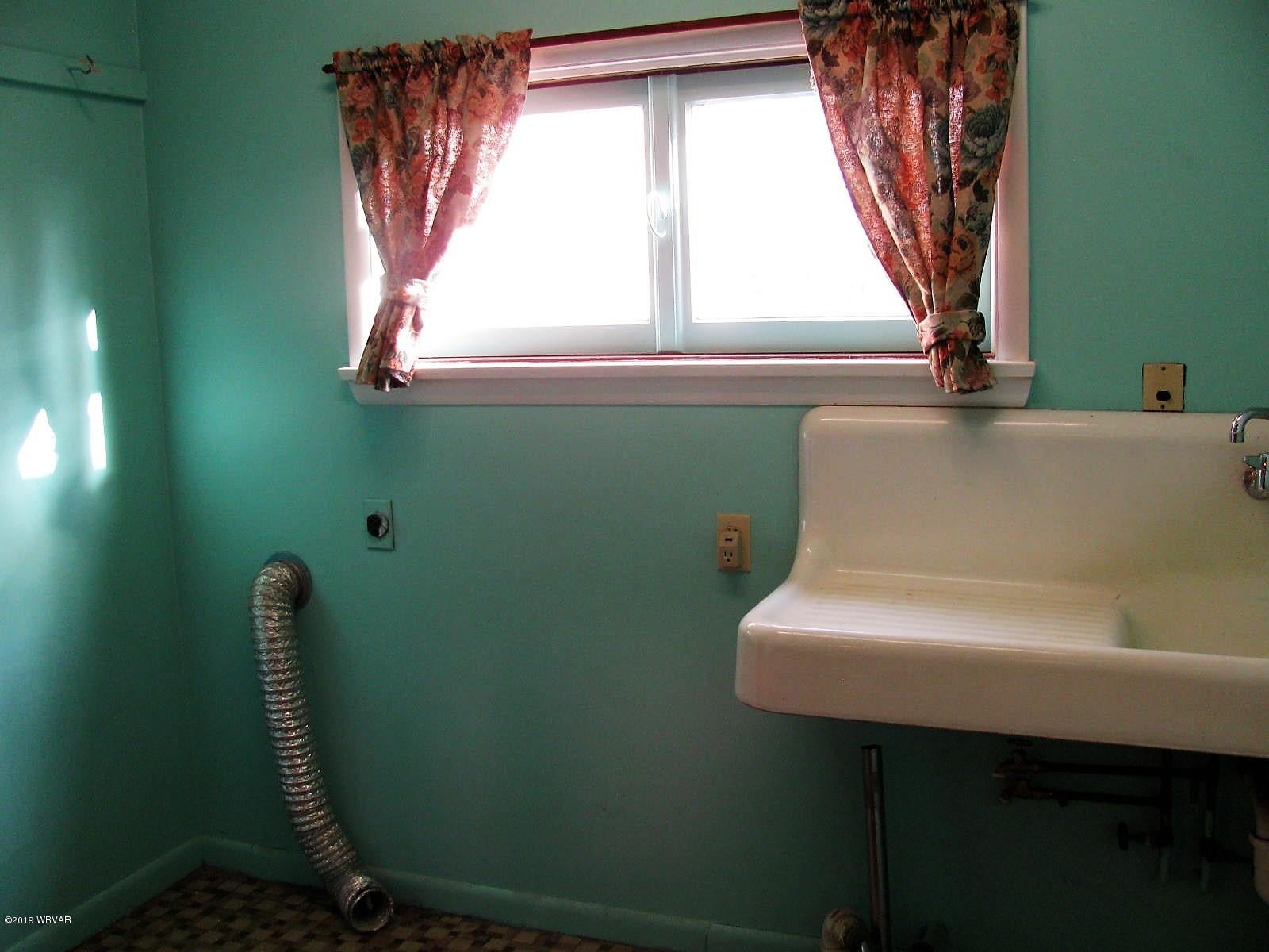 1901 Greenview Road Montoursville, PA 17754 - Photo 10 of 21 Laundry