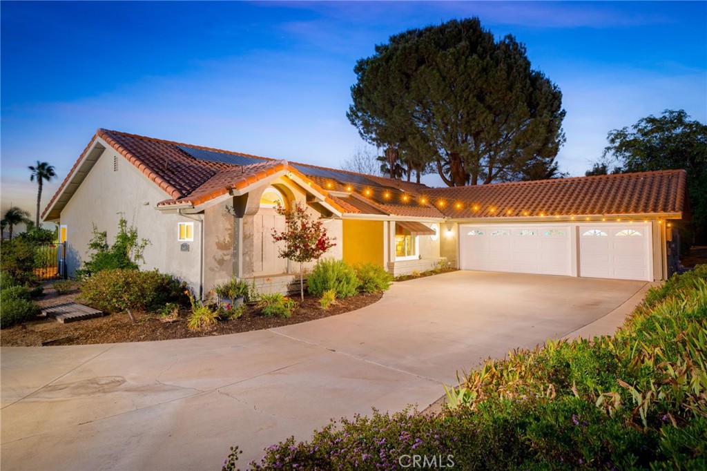 16401 Orangewind Lane Riverside, CA 92503 - Photo 5 of 44 Gallery Image 5