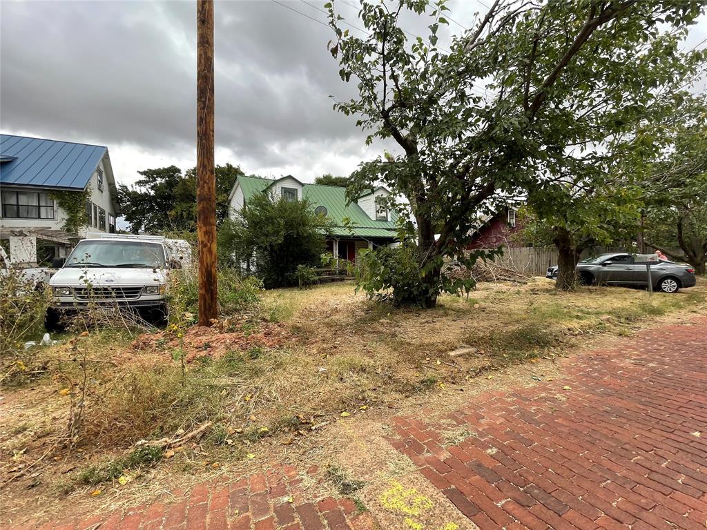 408 North Wichita Street Electra, TX 76360 - Photo 2 of 23 a view of outdoor space yard and patio