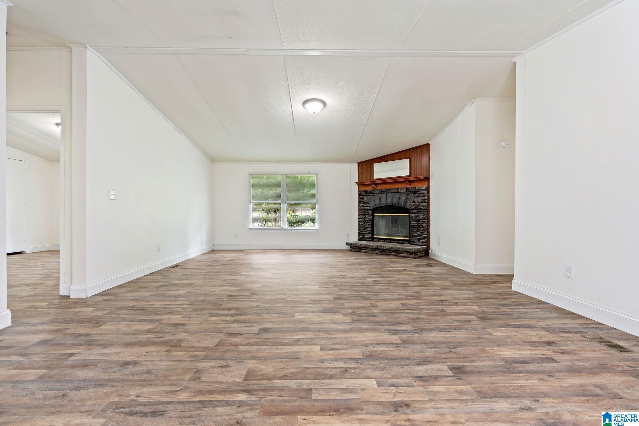 3024 Tommy Road Southeast Bessemer, AL 35022 - Photo 4 of 26