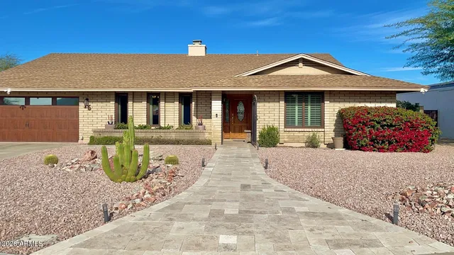 $815,000 | 16 West Wood Drive, Phoenix, AZ 85029