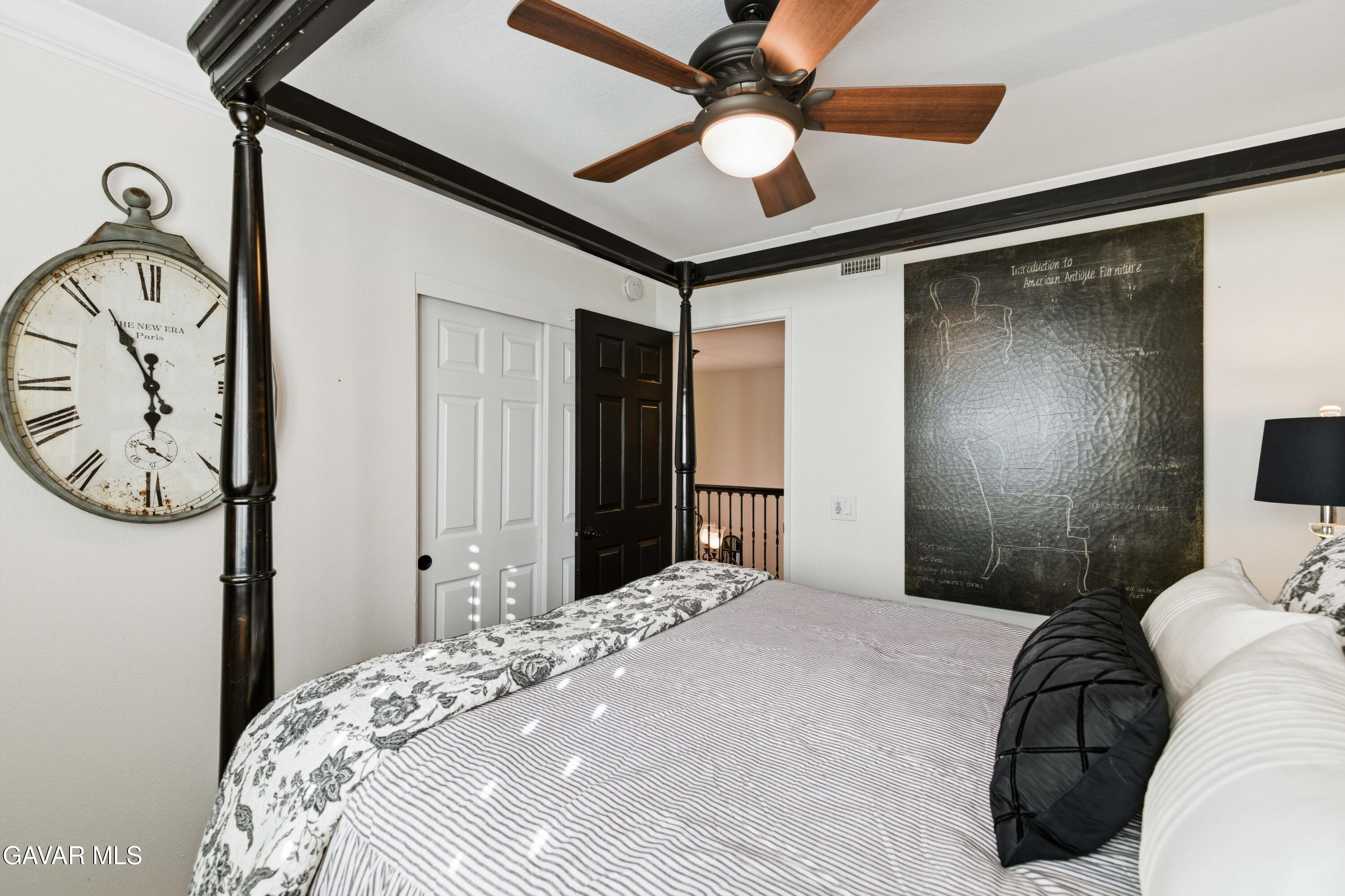 22029 Rodeffer Place Santa Clarita, CA 91350 - Photo 29 of 53 22029 Rodeffer Pl-34