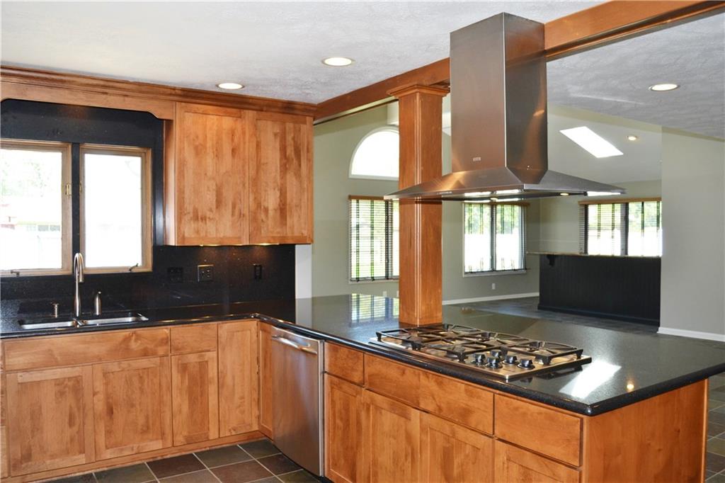6352 Breamore Road Indianapolis, IN 46220 - Photo 2 of 23