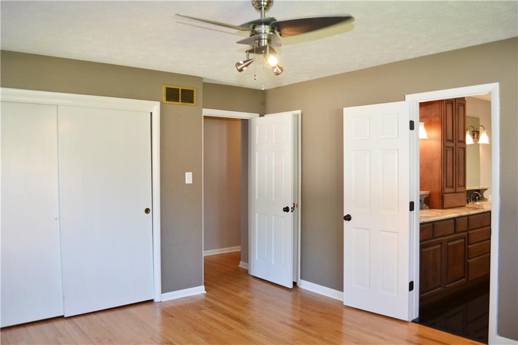 6352 Breamore Road Indianapolis, IN 46220 - Photo 11 of 23